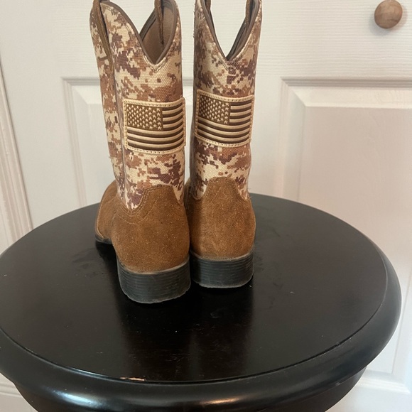 Ariat Kids Brown Americana Cowboy Boots – Camo Flag Western Boots - Picture 3 of 5